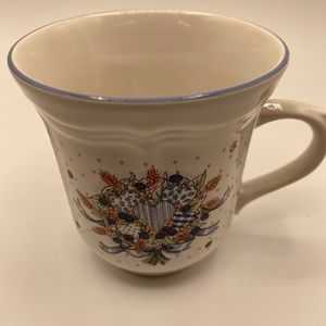 Vintage Tabletops Unlimited mug heart & floral. (Replacement)